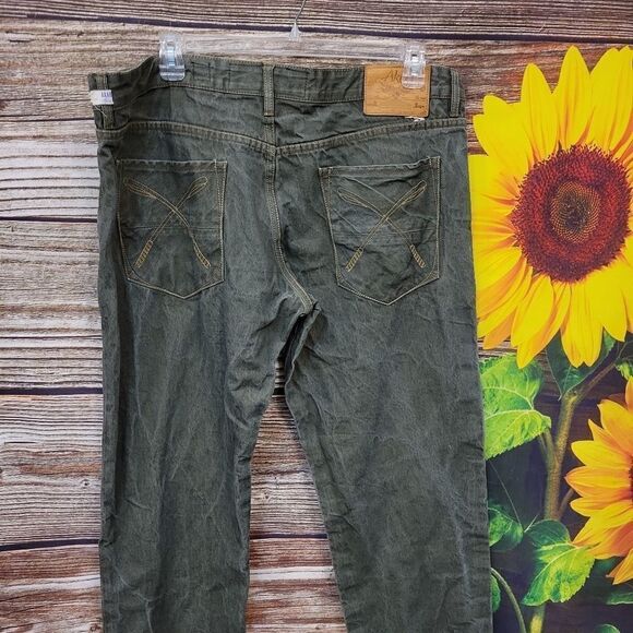Akoo Brand Mens green jeans size 42/33 straight leg Pre-owned - Picture 2 of 10